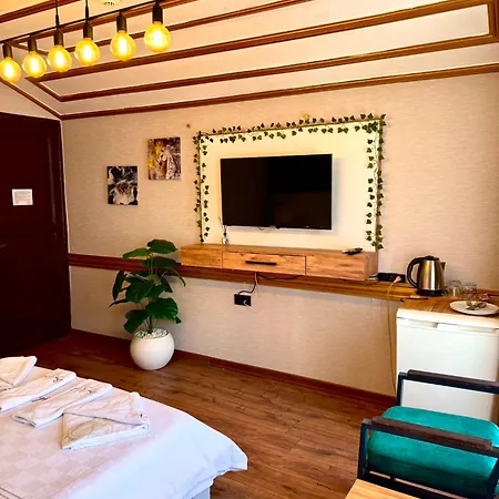 By Koesk Hotel *